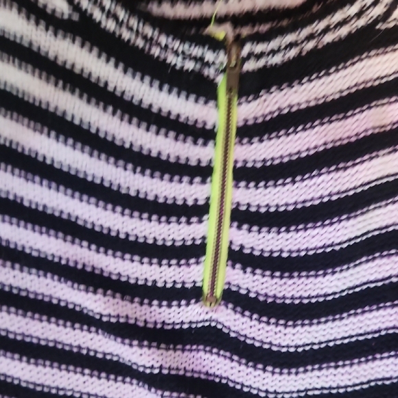 Striped Blue and White Sweater - Picture 4 of 4